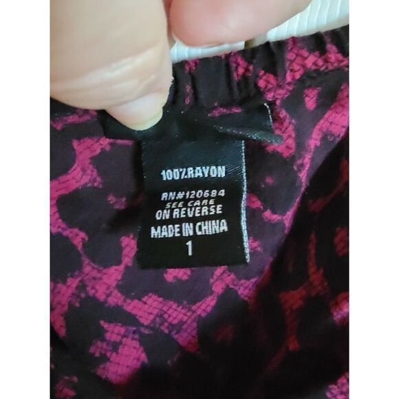 Torrid 1 Hot Pink/Black Floral Baby Doll Cami Tank Top Size 1X Adjustable Straps - Picture 5 of 5